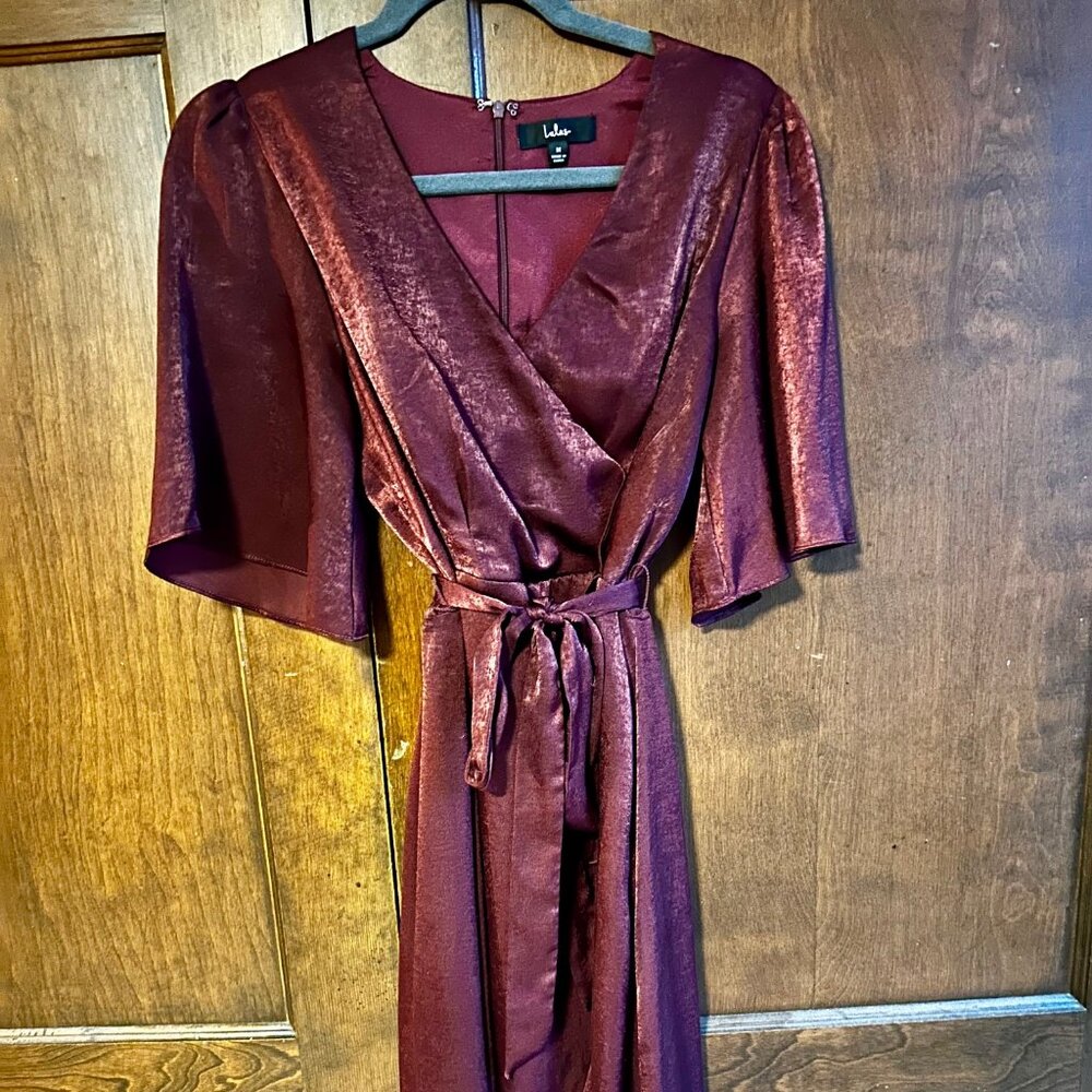 Lulu's Womens burgundy wrap dress, size Large (L)
